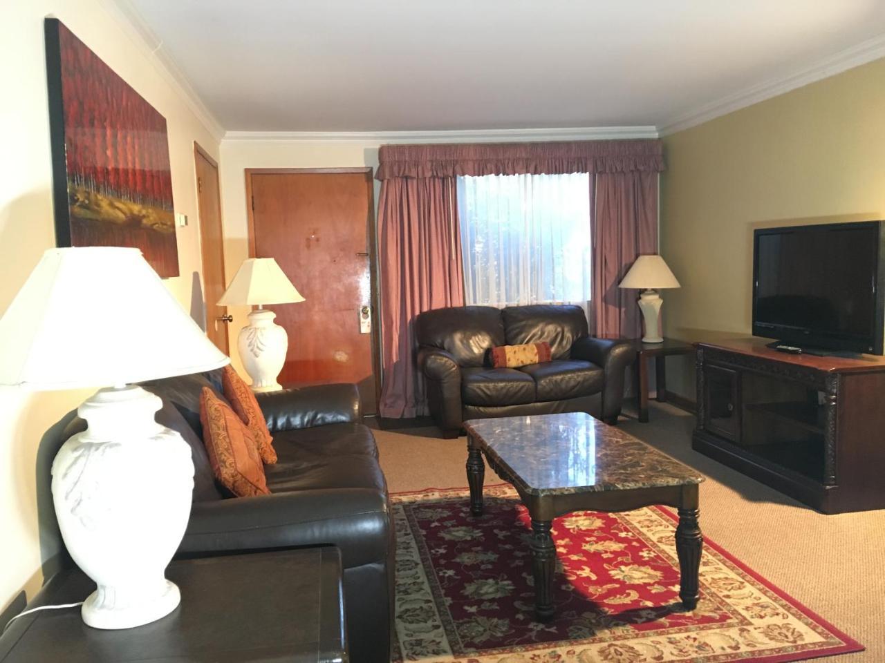 Acorn Motor Inn Oak Harbor Exterior foto